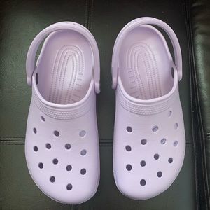 Crocs Periwinkle Women’s Size 8